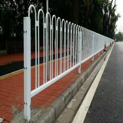 佛山公路鋅鋼防護(hù)欄 構(gòu)筑城市交通安全的堅(jiān)固防線